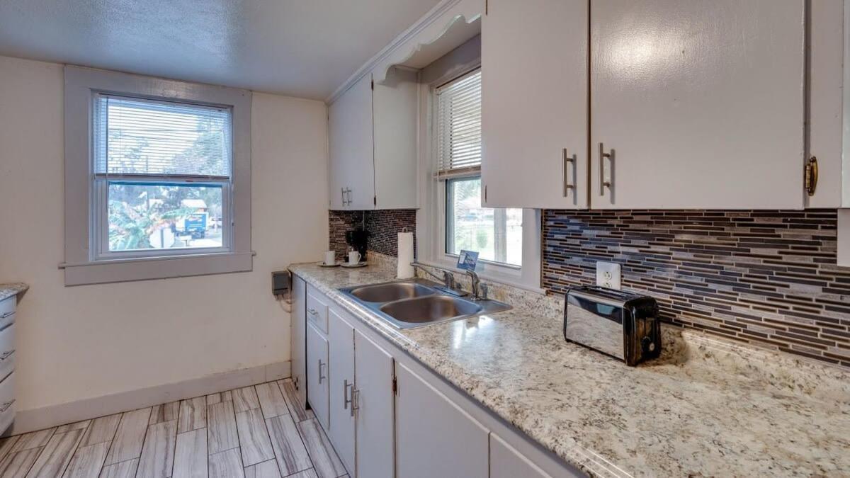 Apartamento Retro Rainbow At Herb River-orange Oasis #2-upstairs *