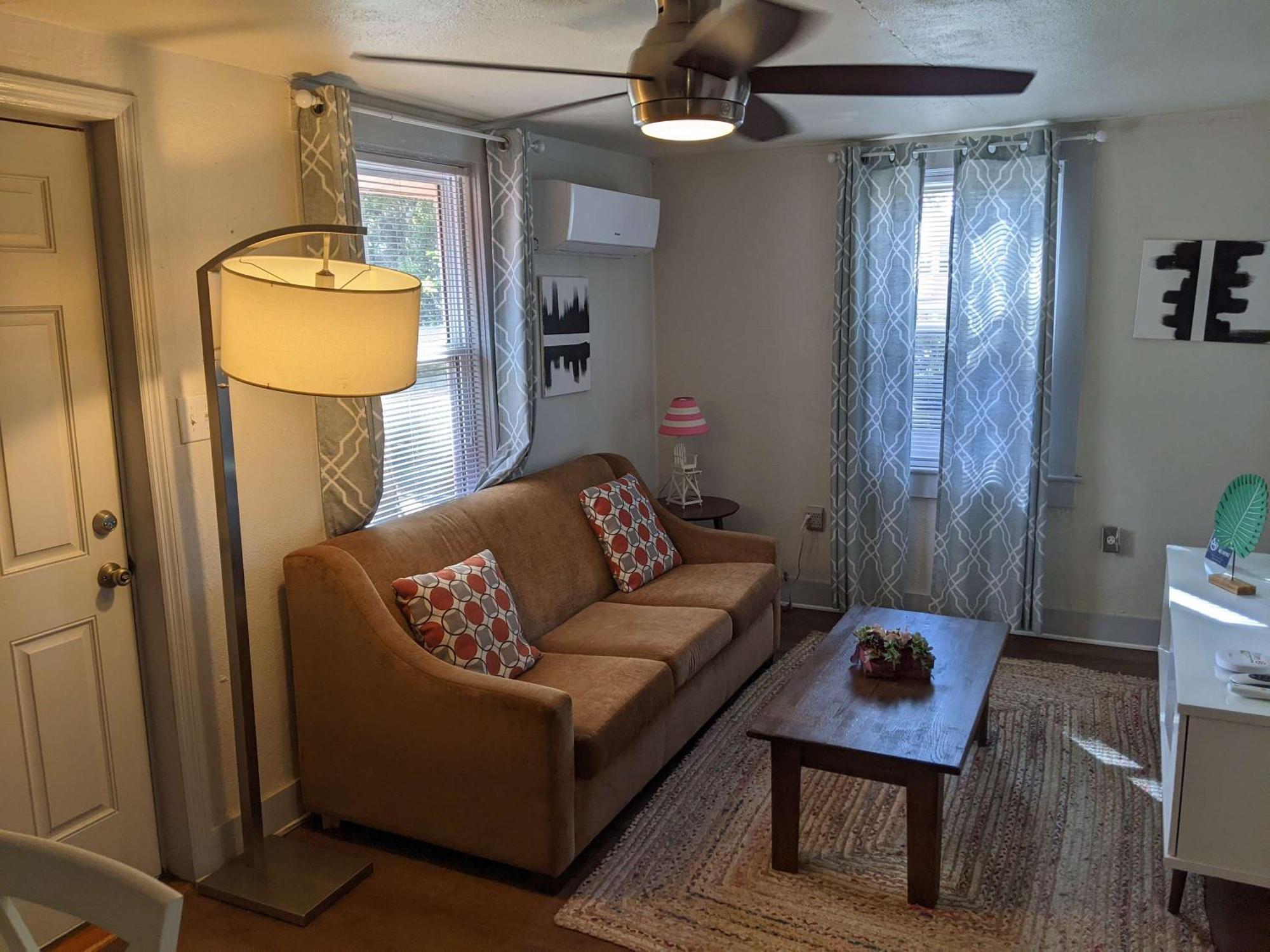 Retro Rainbow At Herb River-orange Oasis #2-upstairs Apartamento