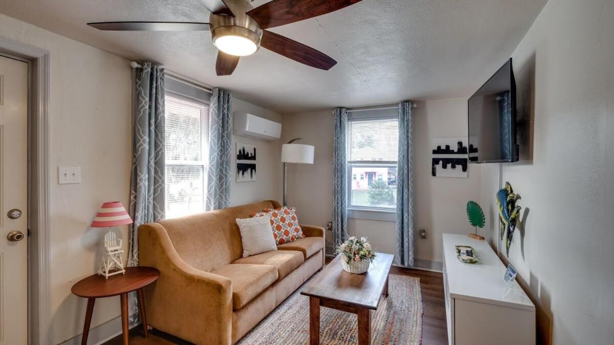 Retro Rainbow At Herb River-orange Oasis #2-upstairs Apartamento *